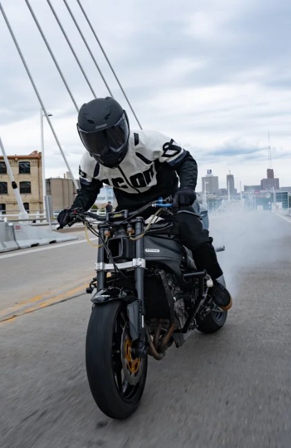 CASCO ICON Ultraflite Rizz Rizz - MIPS BLANCO & NEGRO - Imagen 13